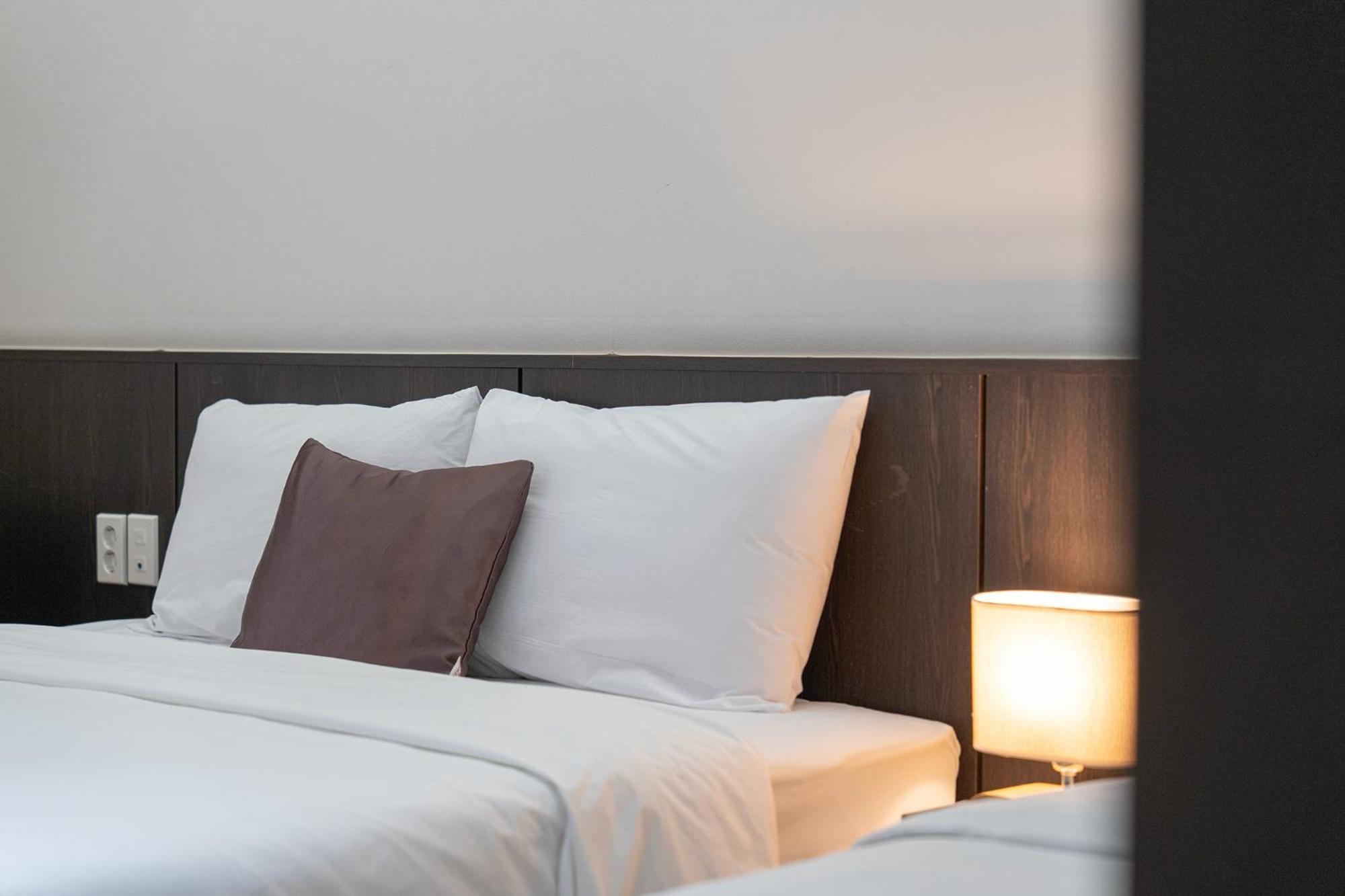 Hotel Ramada By Wyndham Yongin Exterior foto